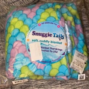 Snuggie Tails Mermaid Blanket